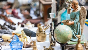 19987030-Close-up-details-of-flea-market-stall-in-Bruges-Belgium-Stock-Photo